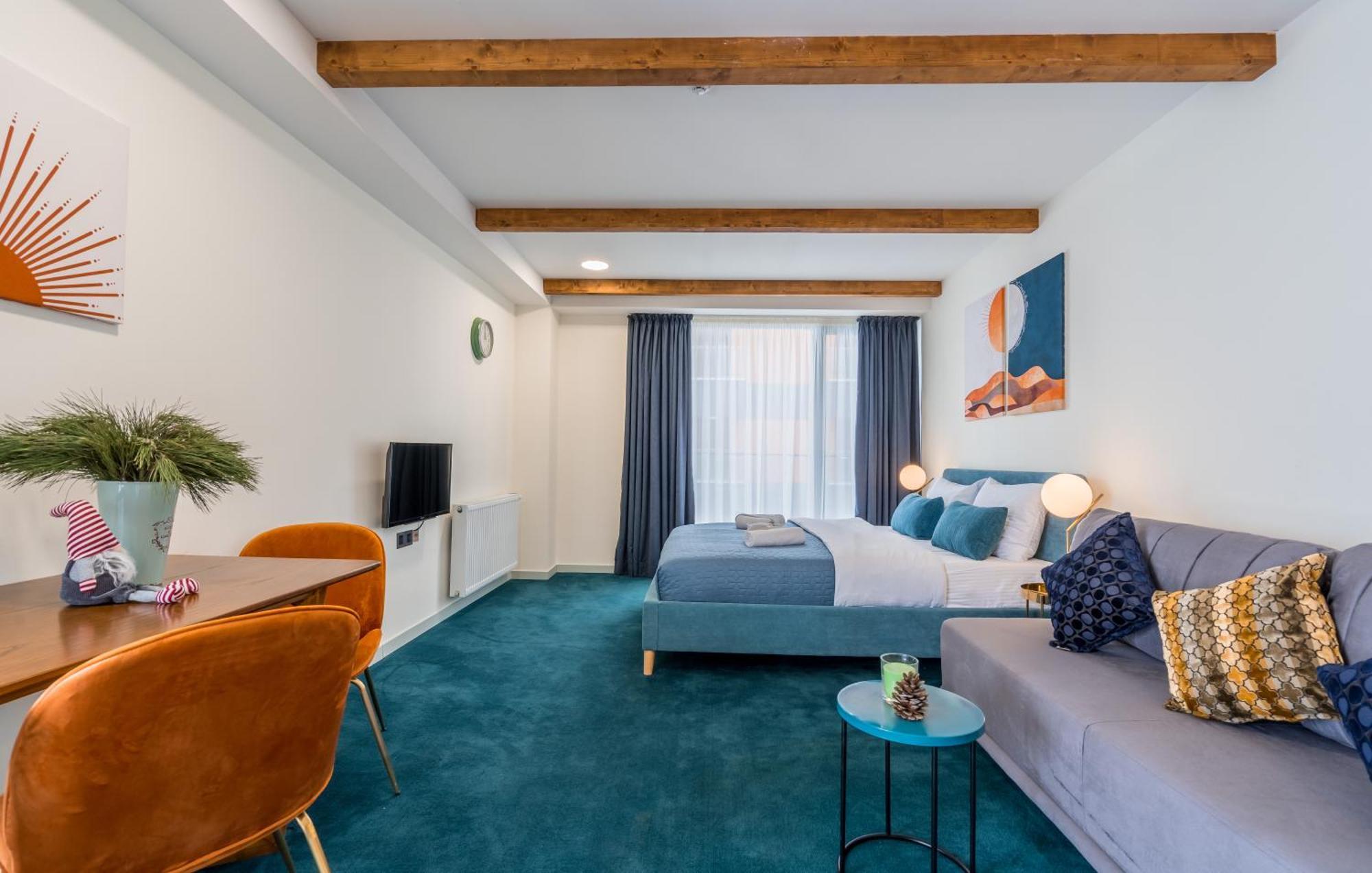 Apartment New In Atrium